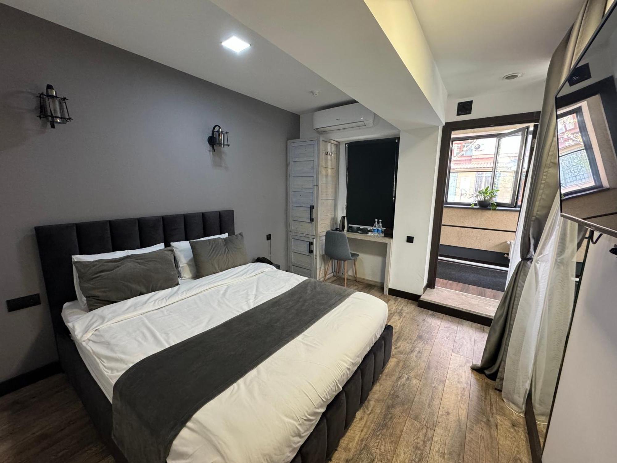 Hotel Monk House Erywań Zewnętrze zdjęcie